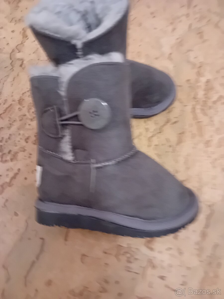 UGG velkost 22 - 4