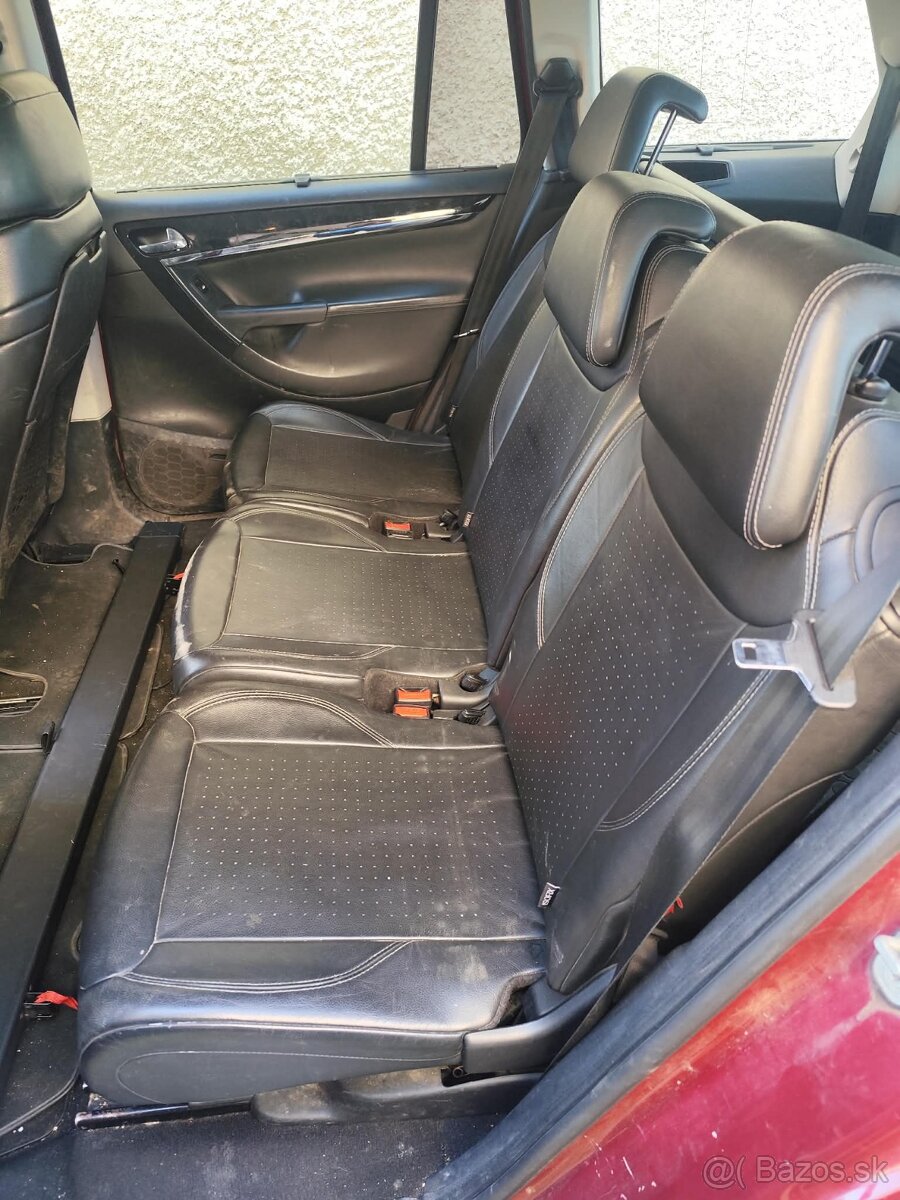Citroen C4 Grand Picasso sedačky - 4