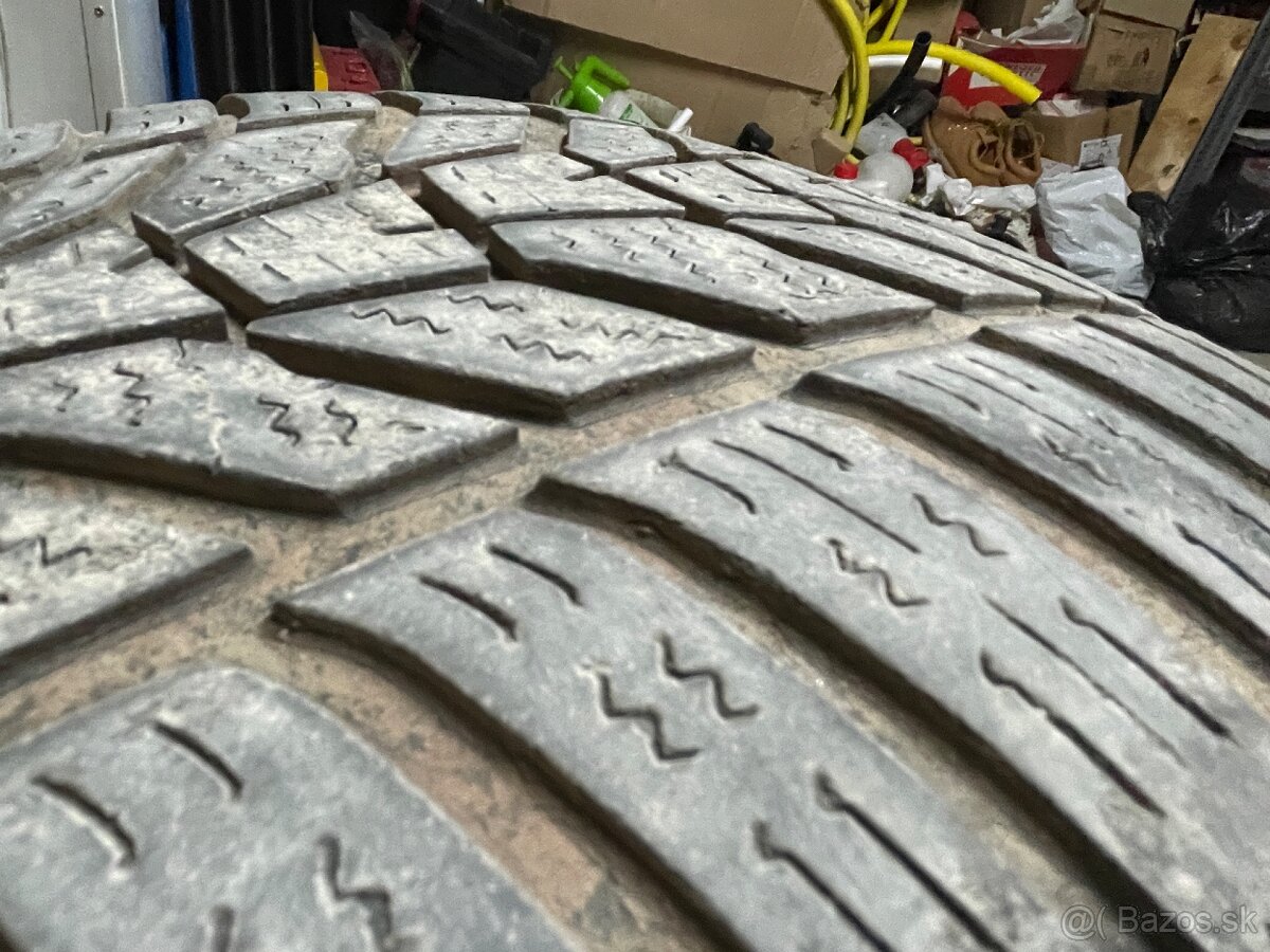 Predam zimne pneu Hankook 225/50 R18 99V - 4