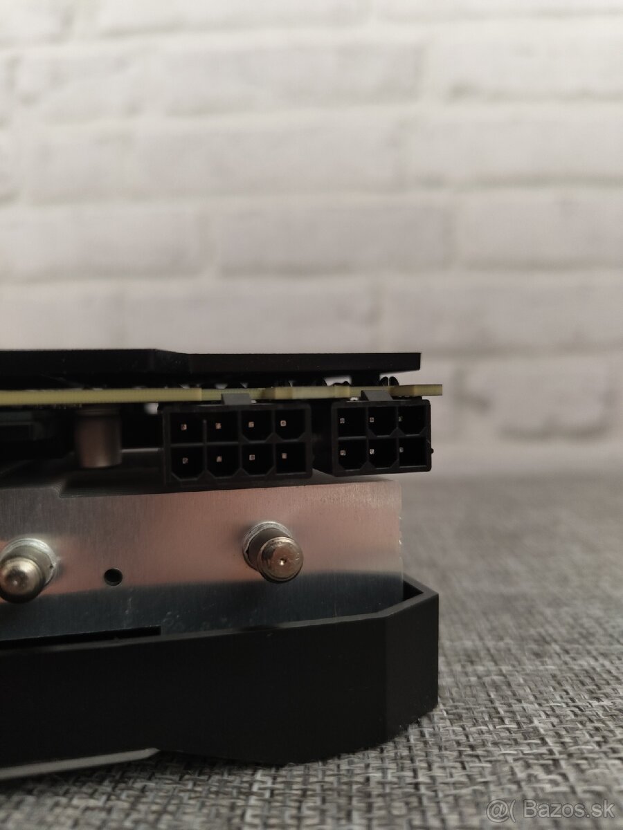 MSI RTX 2080 SUPER VENTUS XS OC - 4