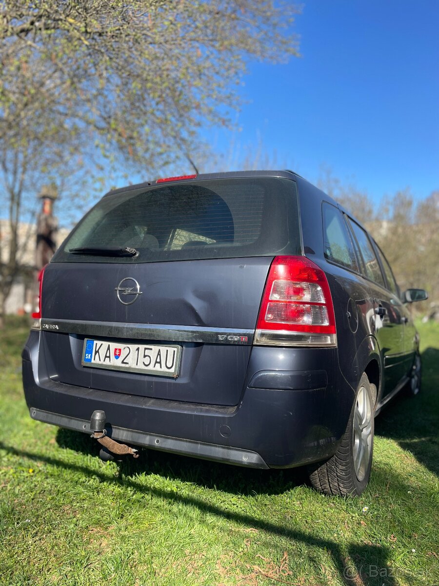 Opel Zafira 1.7 CDTI 2009 - 4