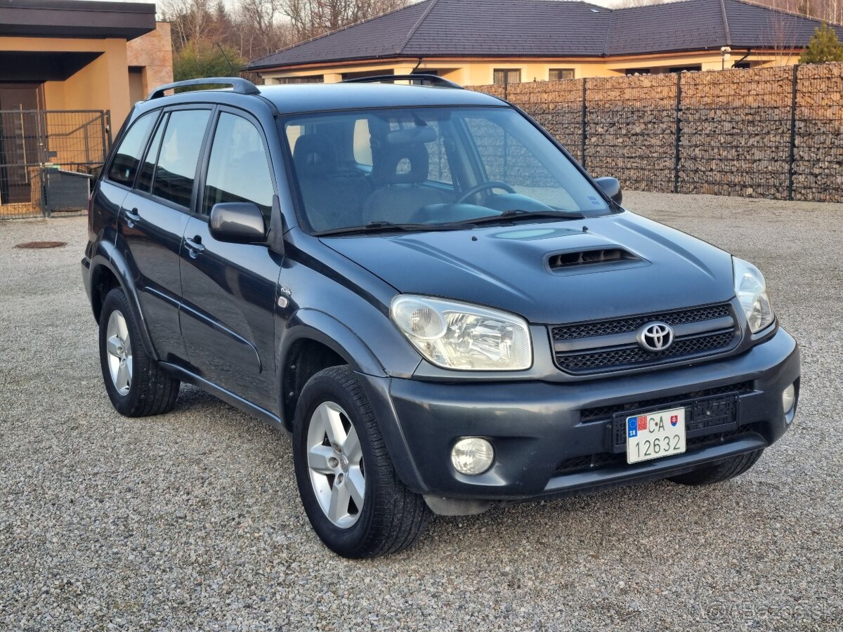 TOYOTA RAV4 2,0D4D 4X4 - 4