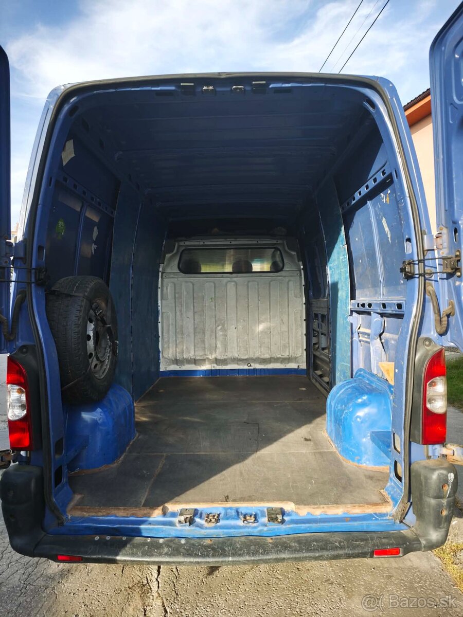 Predám Renault Master 2,5 dCi r.v.2006 - 4
