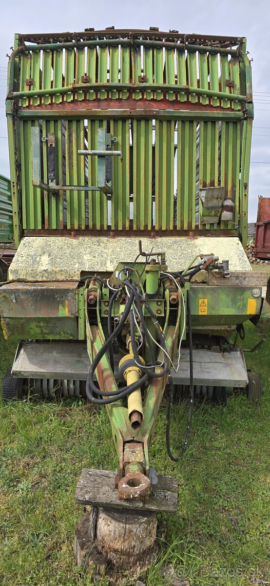 Zberači voz Krone Titan 6/48 - 4