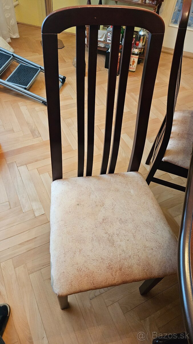 Jedálenský stôl a stoličky - 4