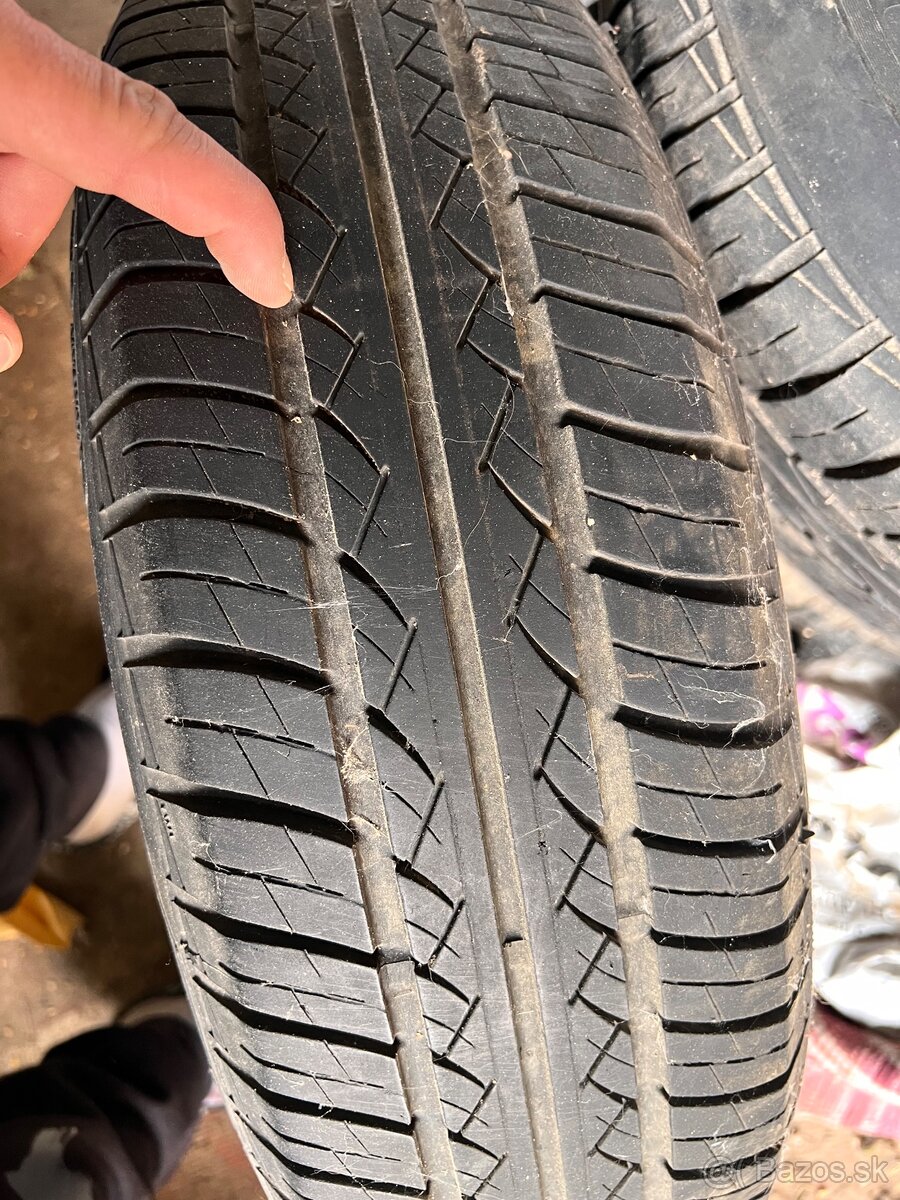 Pneu škoda R14 na diskoch spolu všetky - 4