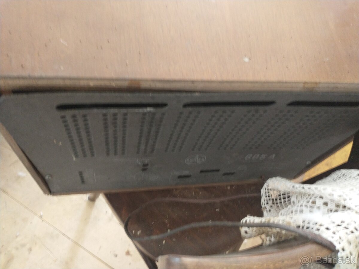 Staré rádio tesla - 4