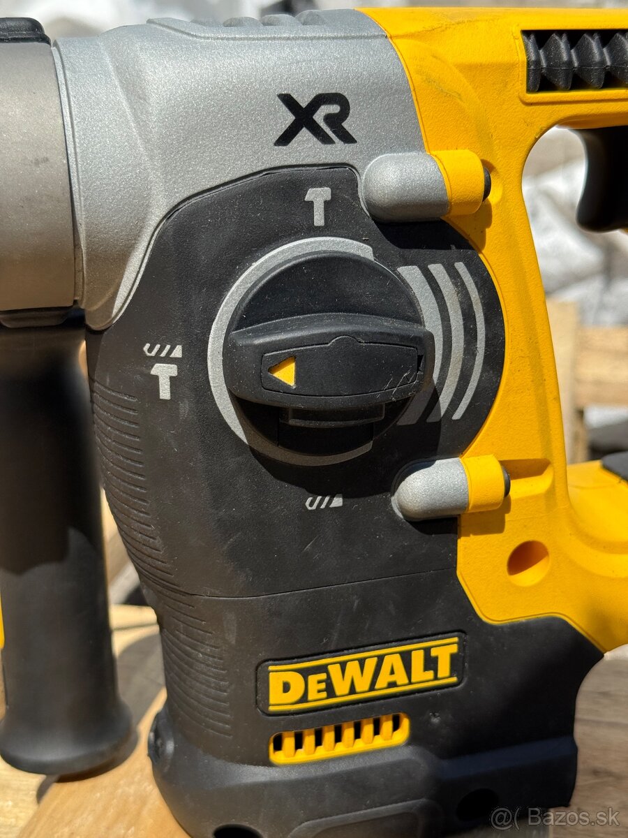 AKU kombinovane kladivo Dewalt - 4