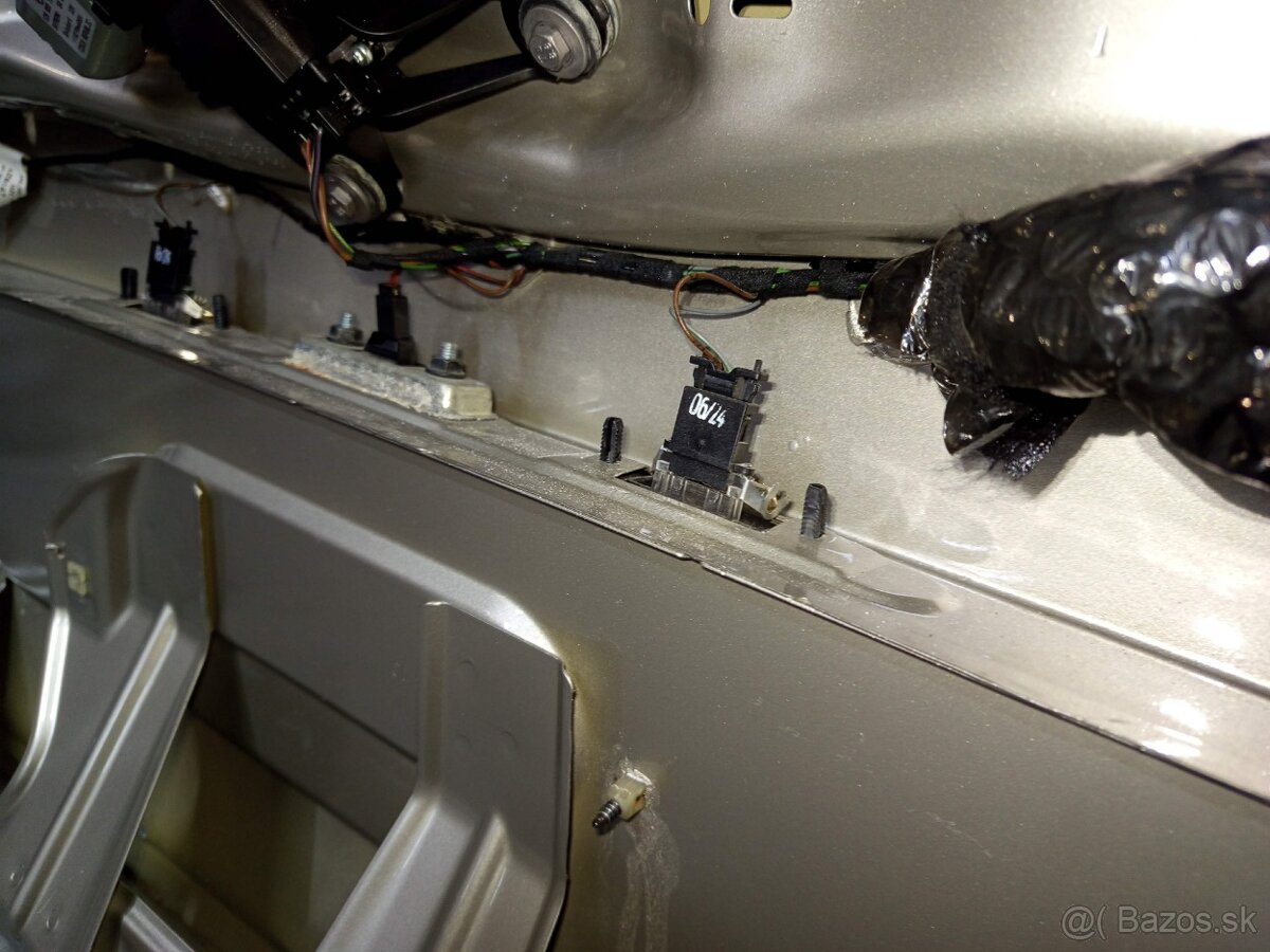 Predam Zadné, piate dvere na Škoda Octavia 2 - 4