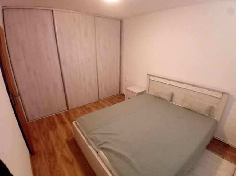 Prenájmem 3-izbový byt v centre Levíc - 4