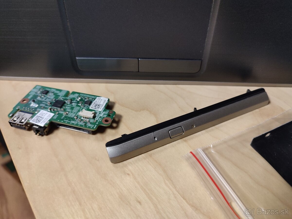 DELL Inspiron 5423 náhradné diely sada - 4