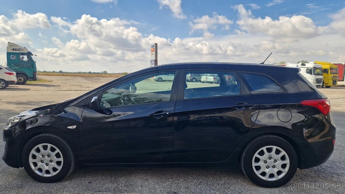 HYUNDAI I30 COMBI 1.6 CRDI - 4