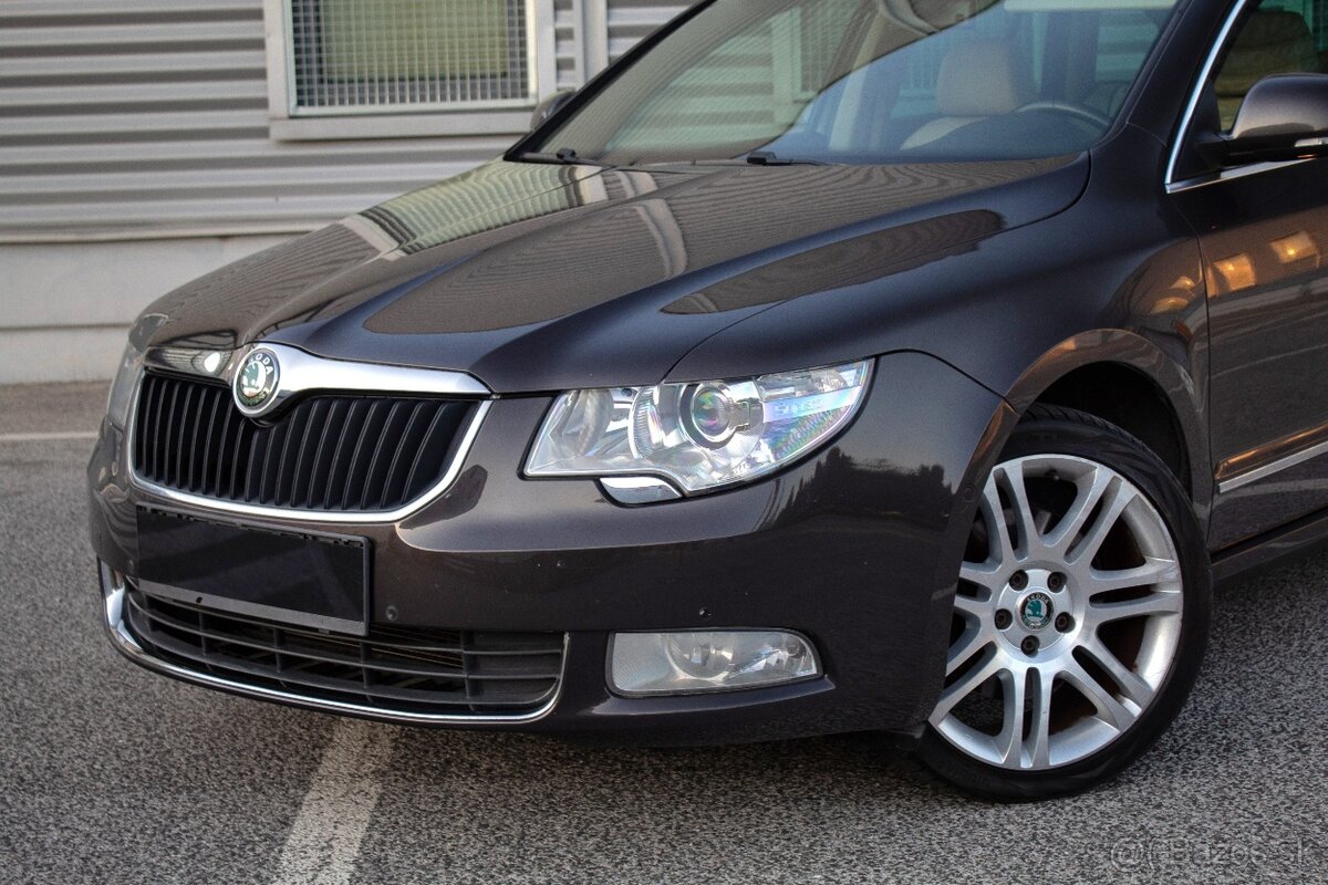 Škoda superb 2.0 TDI Elegance 4x4 - 4