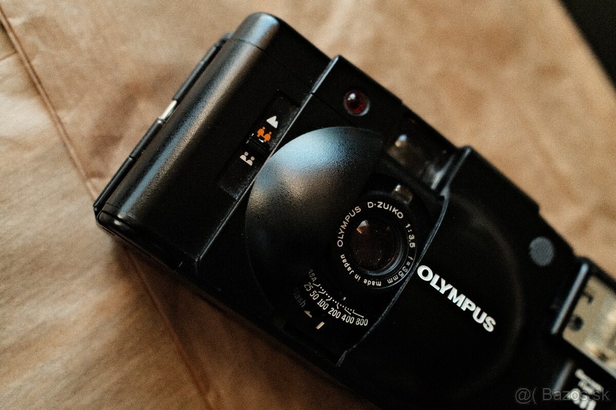 Olympus XA2 + blesk Olympus A11 - 4