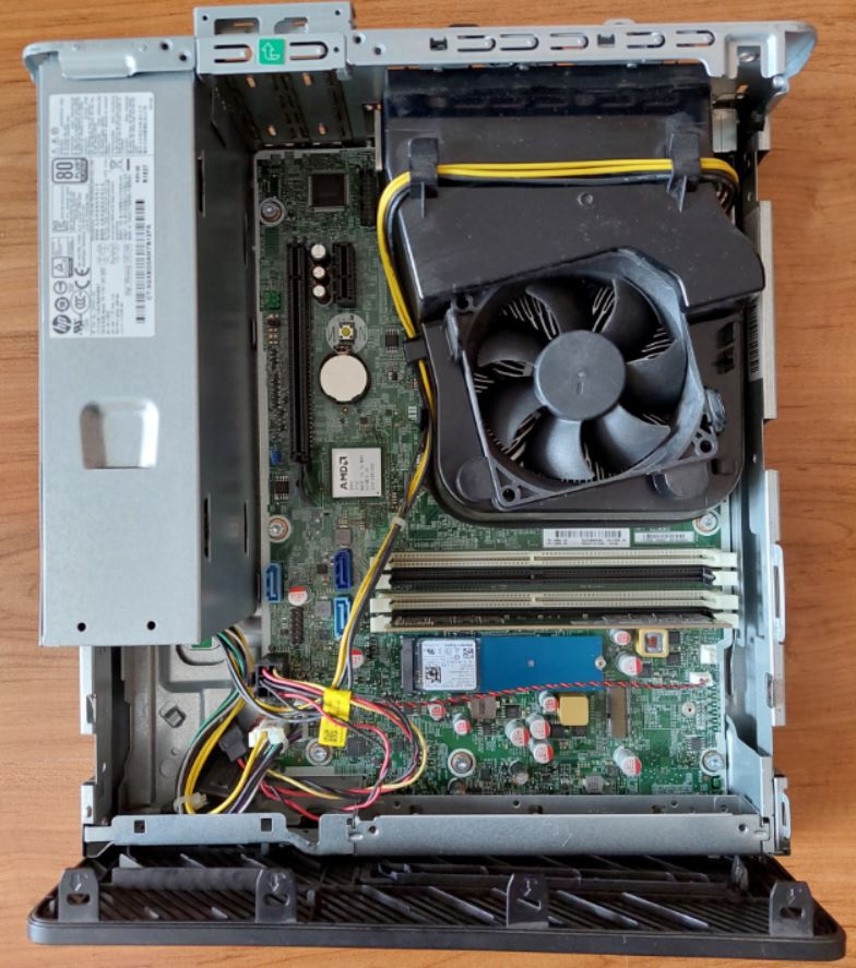 Predam pocitac znacky HP EliteDesk 705 G4 SFF - 4