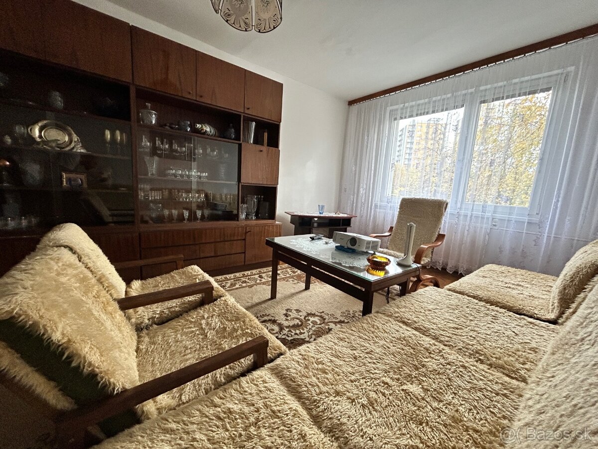 Ponúkam na predaj prietranný 2izb. byt po čiastočnej rekon. - 4