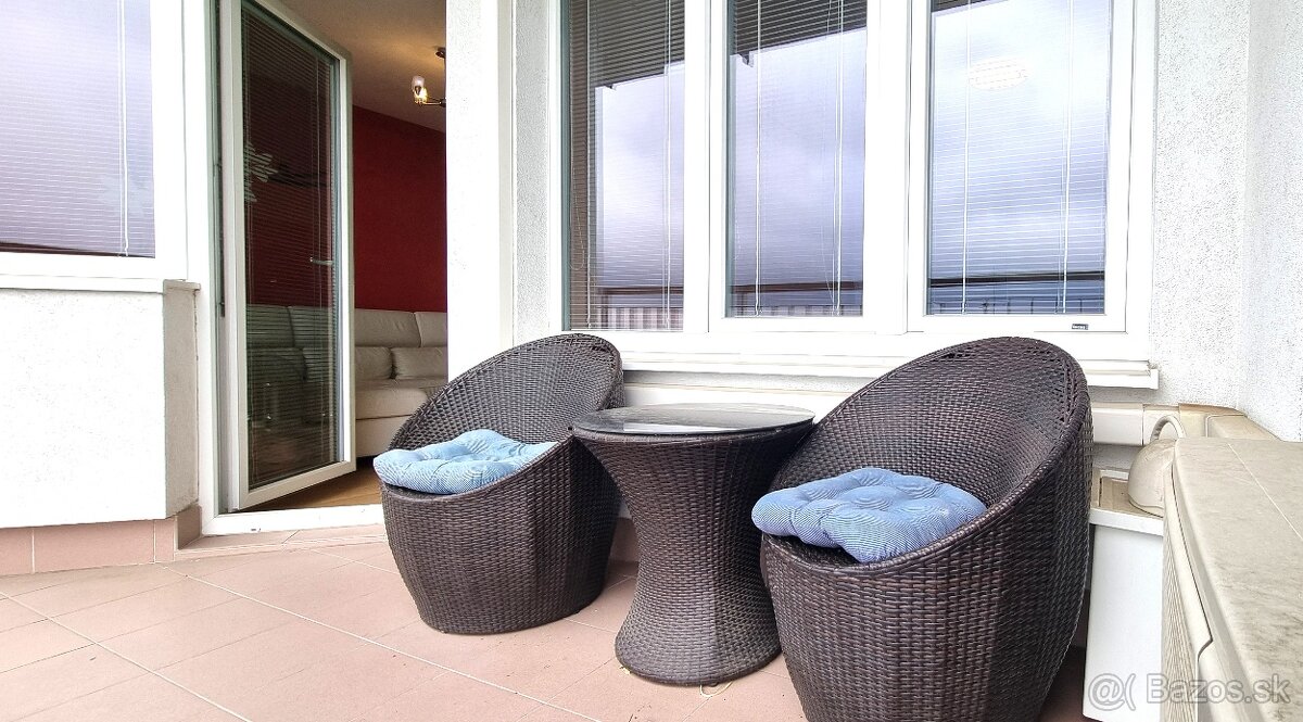 PEKNÝ KLIMATIZOVANÝ 2i. BYT 55 m2 S PARKOVANÍM V BRATISLAVE. - 4