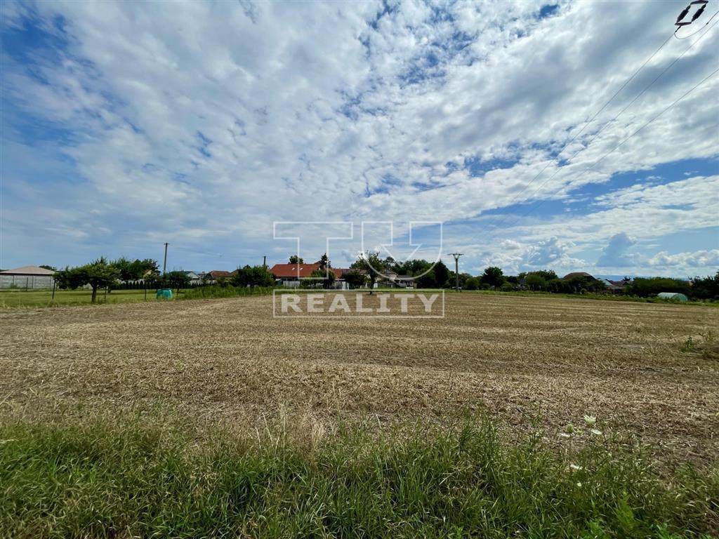 Na Predaj stavebný pozemok v obci Ostratice - 4