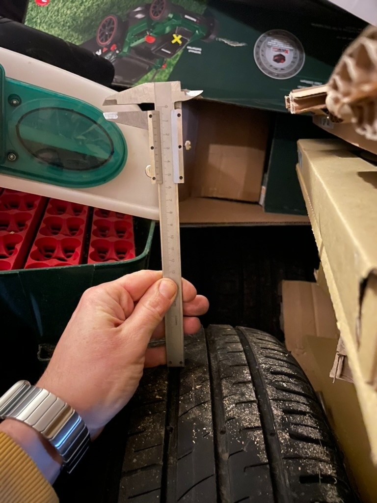 ALU disky Opel Insignia R18 + letné pneu 225/50 R18 (5 mm) - 4