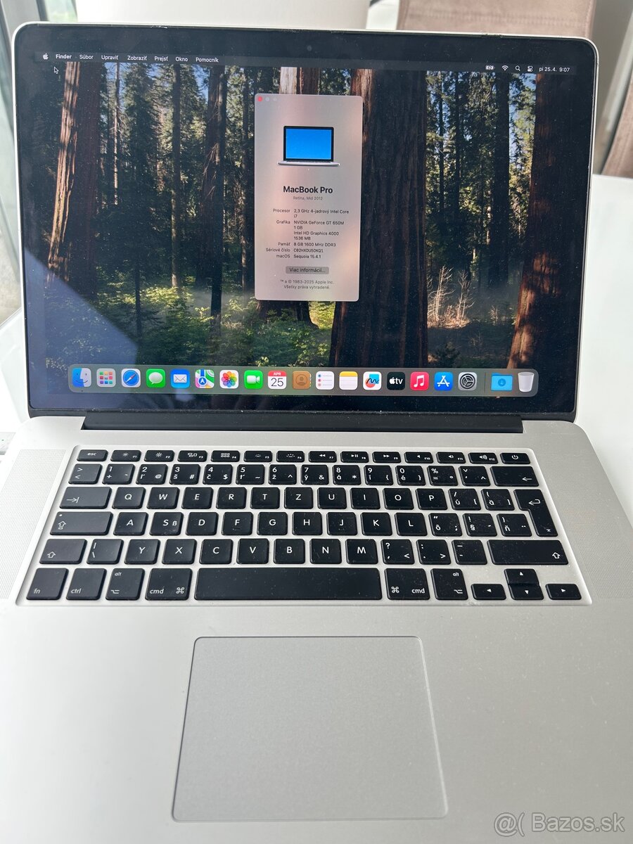 MacBook Pro 15" Retina ,TOP STAV - 4