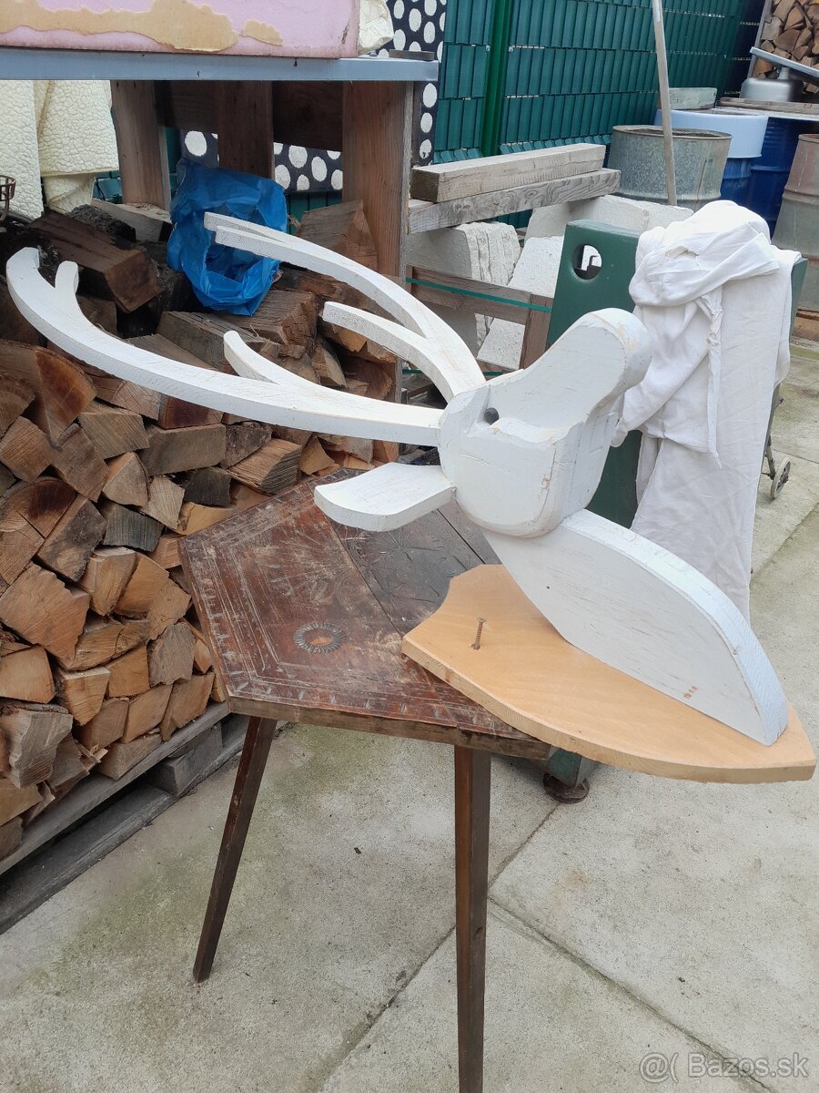 Predám dreveného jeleňa trofej - 4