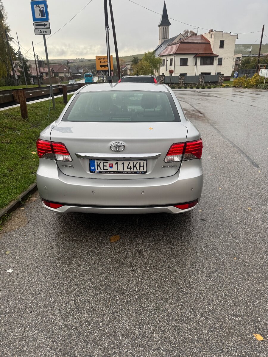 TOYOTA AVENSIS T27 ROK 2013 - 4