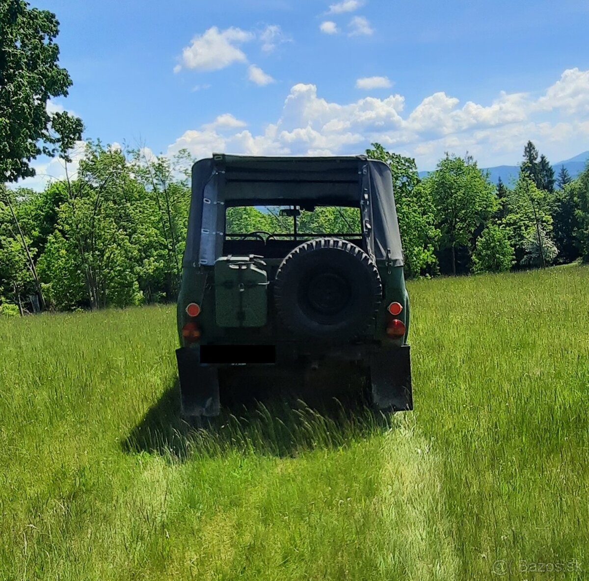 UAZ 469 2.4L Benzín - 4