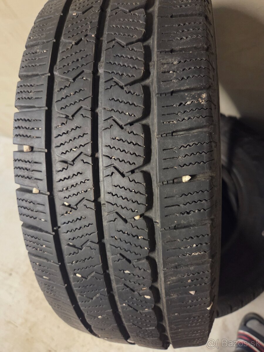 215/65 R15C zimne - 4