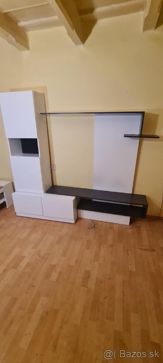 Predám obývaciu stenu biela lesklá - 4