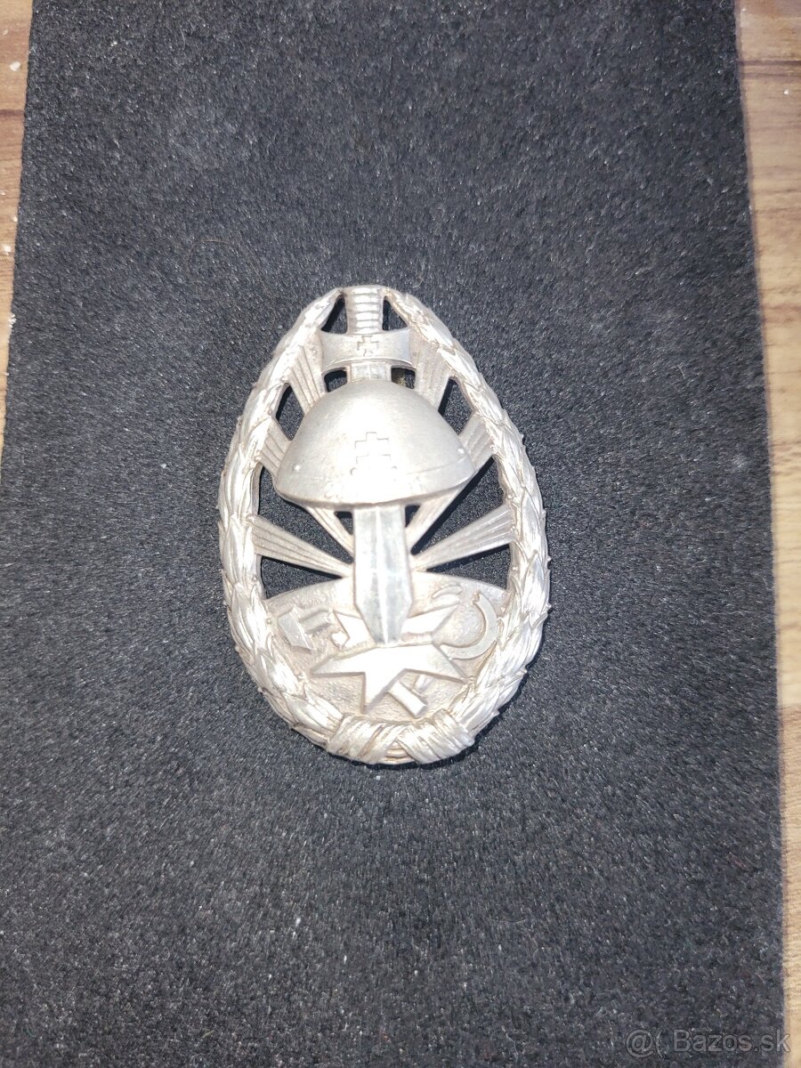 Odznak.vyznamenanie..vf. - 4