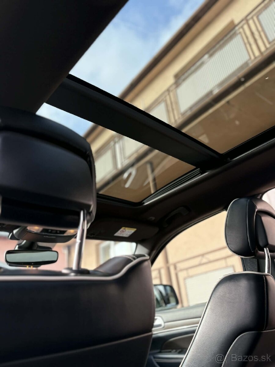 Jeep Grand Cherokee - 4