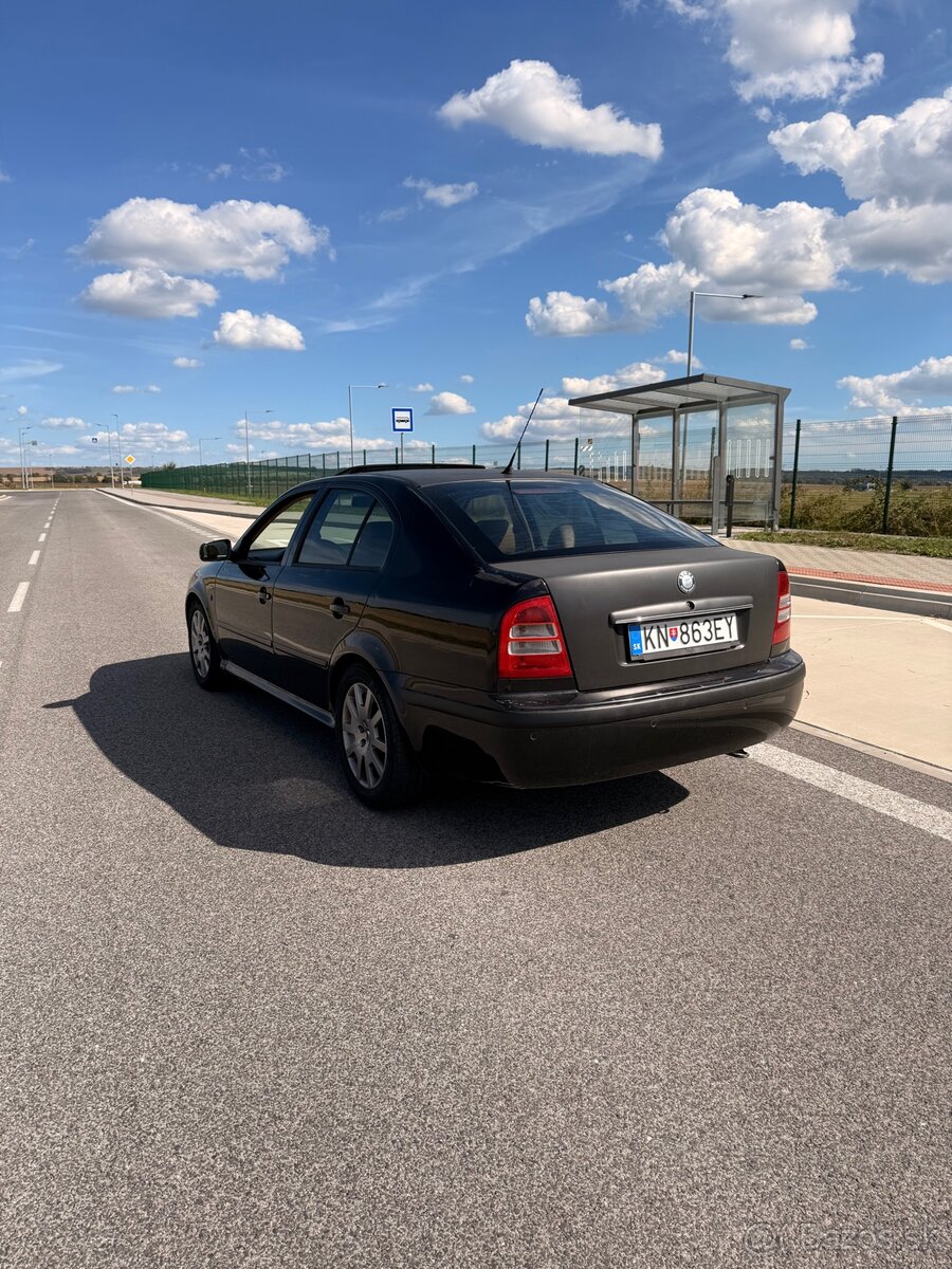 Škoda octavia 1.8t laurin&klement - 4