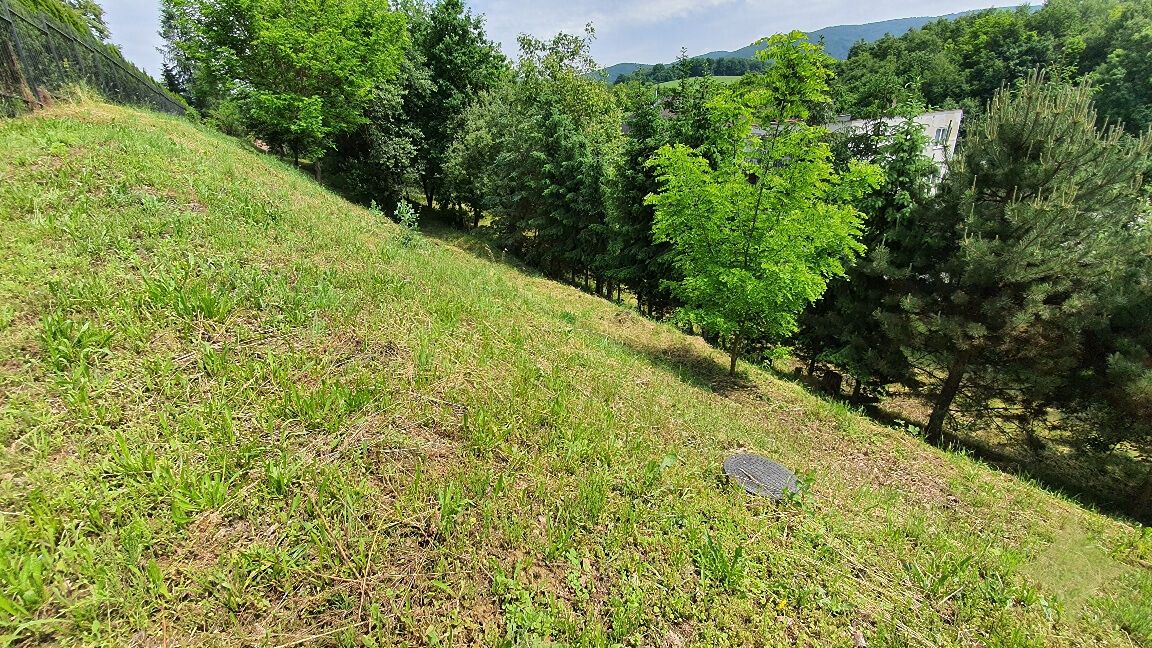 POZEMOK, Malá Čausa, TOP ,,LUKRATÍVNA“ POLOHA/ poz. 408 m2 - 4