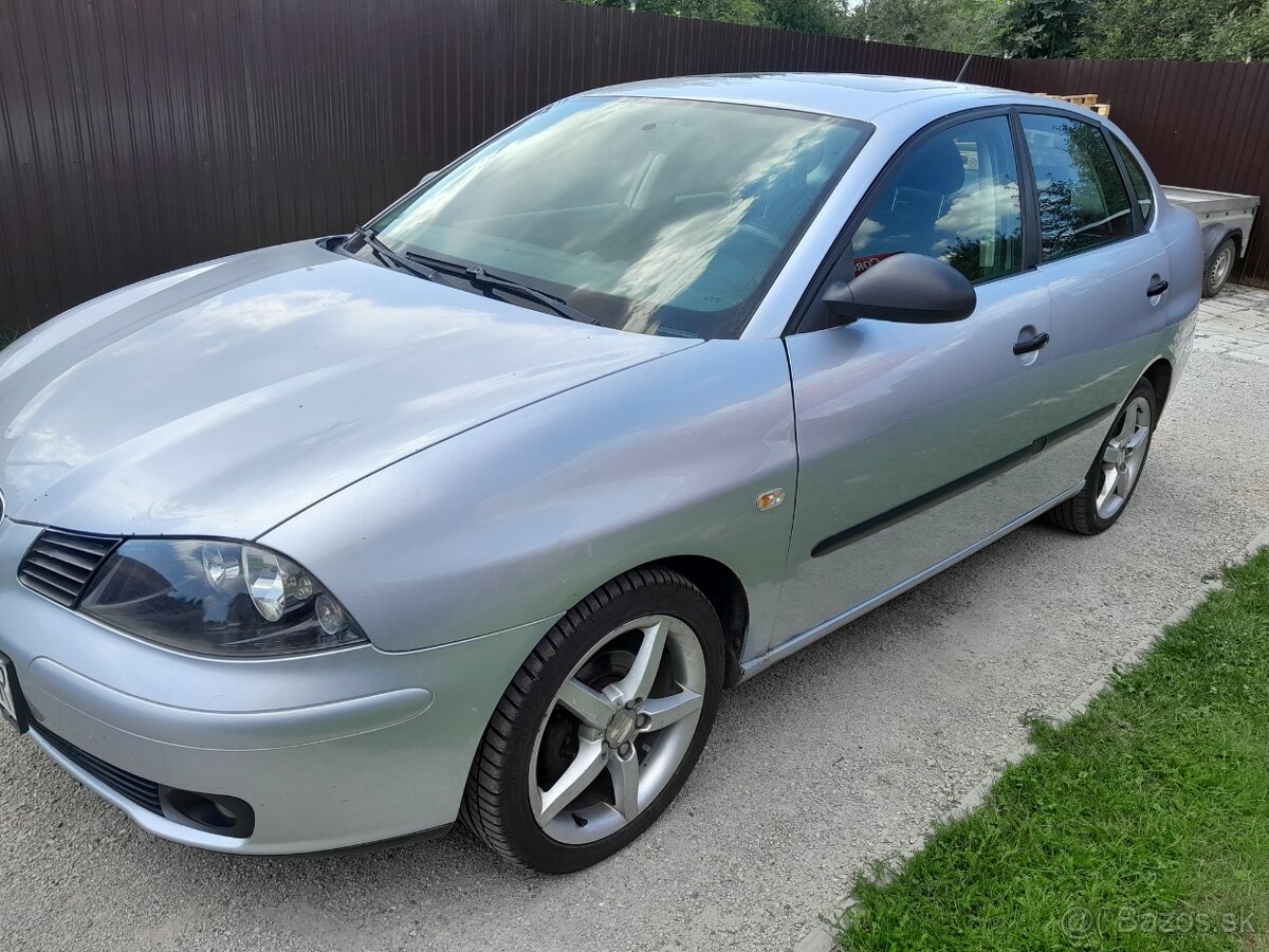 SEAT CORDOBA Sedan 1,4 benzin 63kW - 4