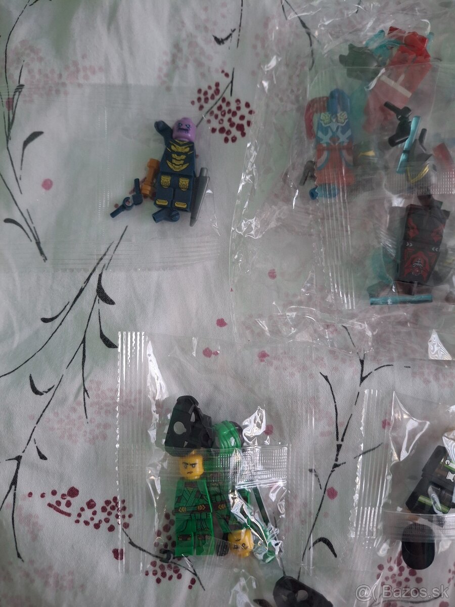 ✅ 30x Lego postava - 4