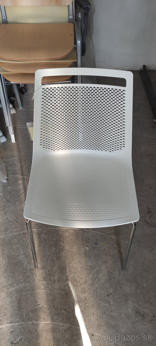 Dizajnová stolička - 4