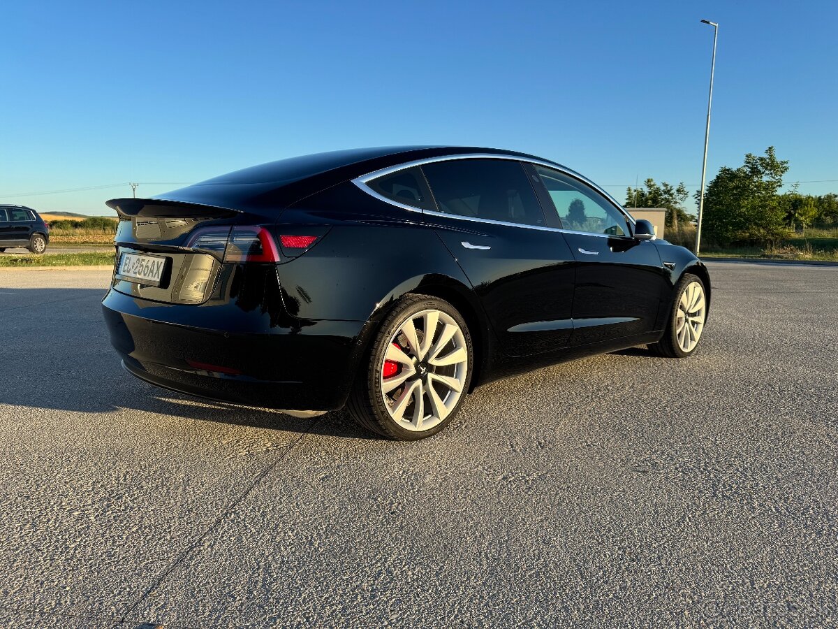 Tesla Model 3 Performance - 377kW - 2019 - 4x4 - 118Tisic KM - 4