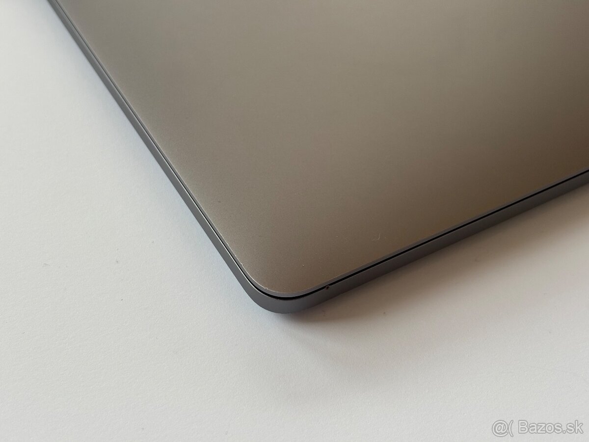 MacBook PRO 2019 13 8GB / 256GB Nová Baterka - 4