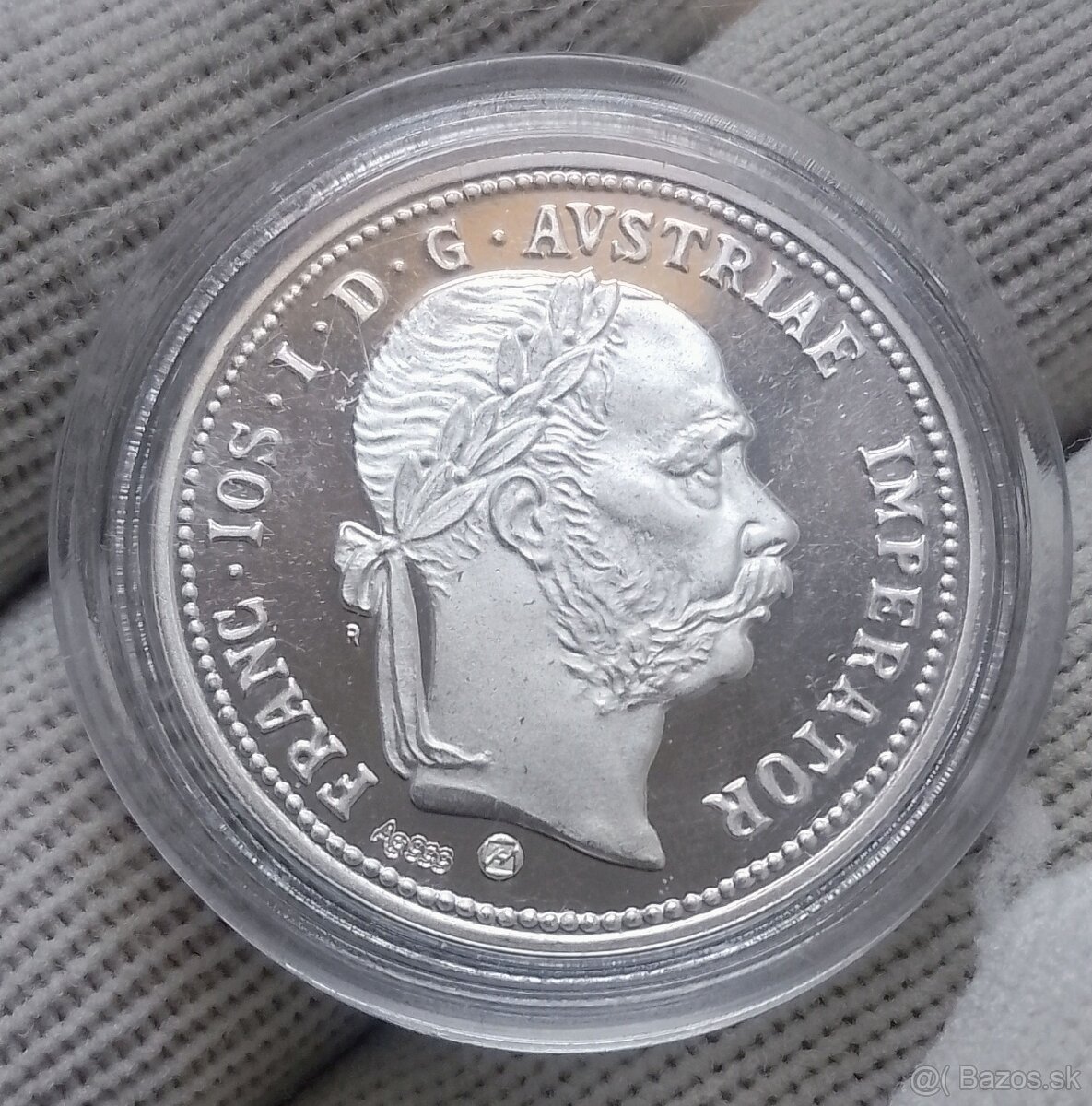 Novoražby vzácnych zlatníkov FJI. - 4