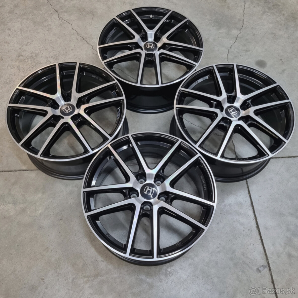 Hliníkové disky 5x114,3 R18 ET35 - 4