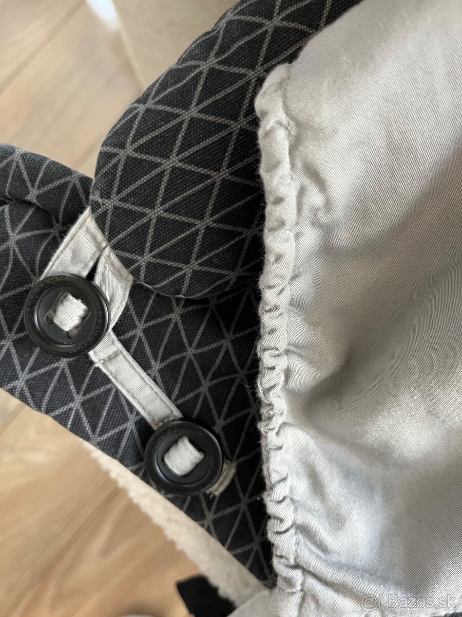 Ergobaby nosič Adapt - Geo Black - 4