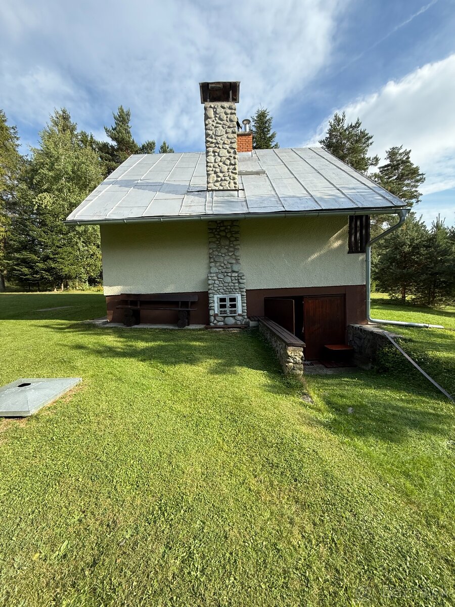 Chata na Košiarnom Briežku, časť Červený Jarok, okr. Sp. Nov - 4