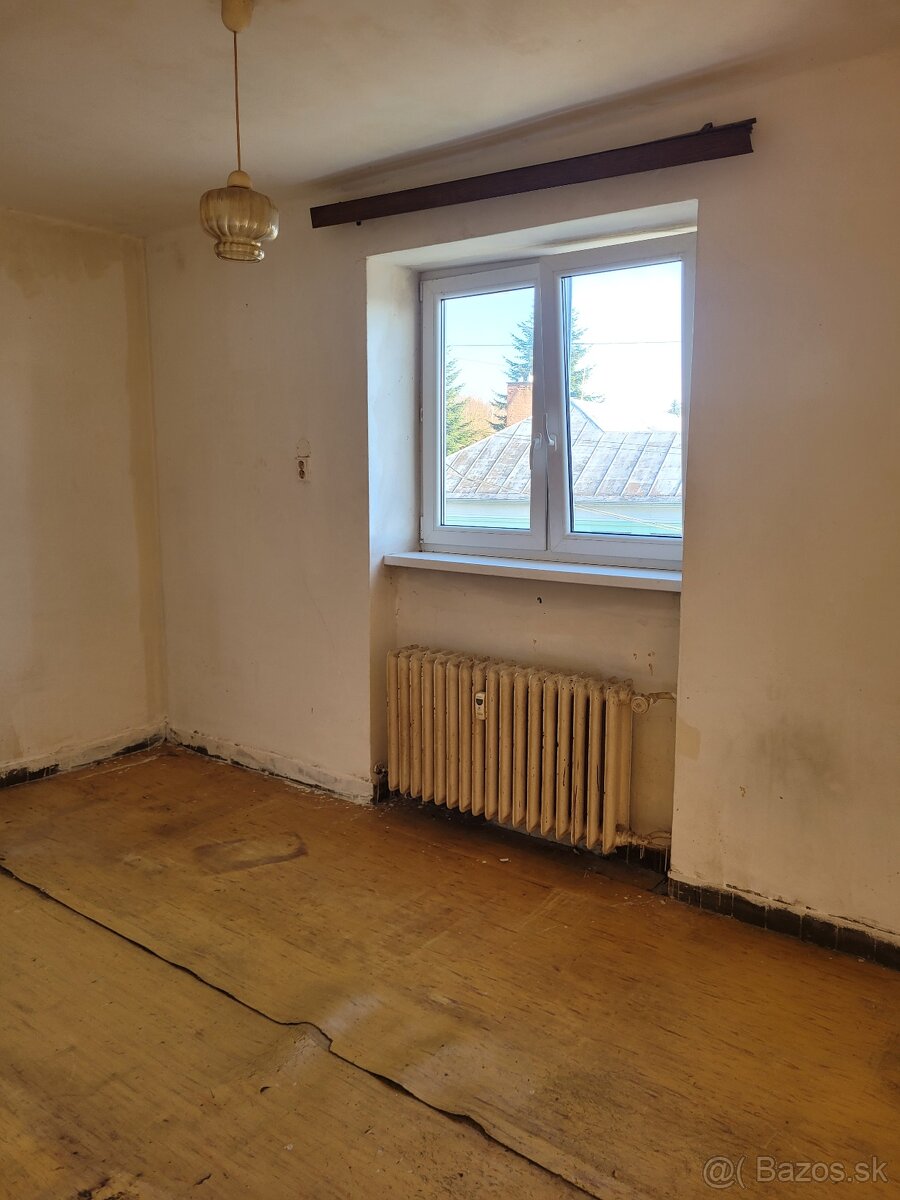 Veľký 2 izb. byt, ul. Školská - 4