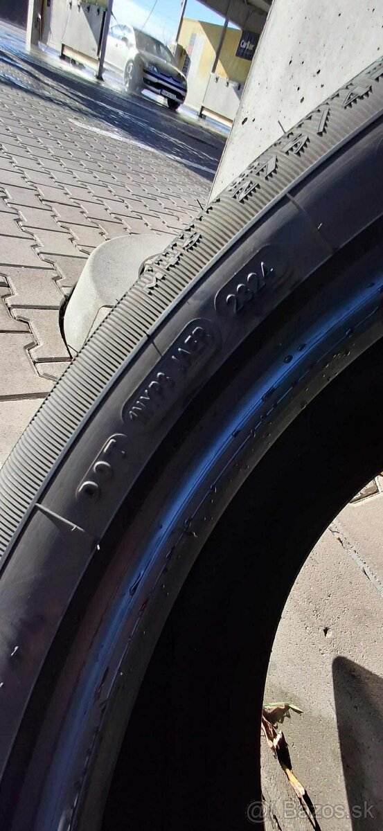 Goodyear 275/45 R21 allseason - 4