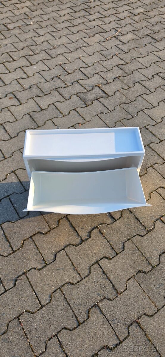 Biely plastový botník - 4