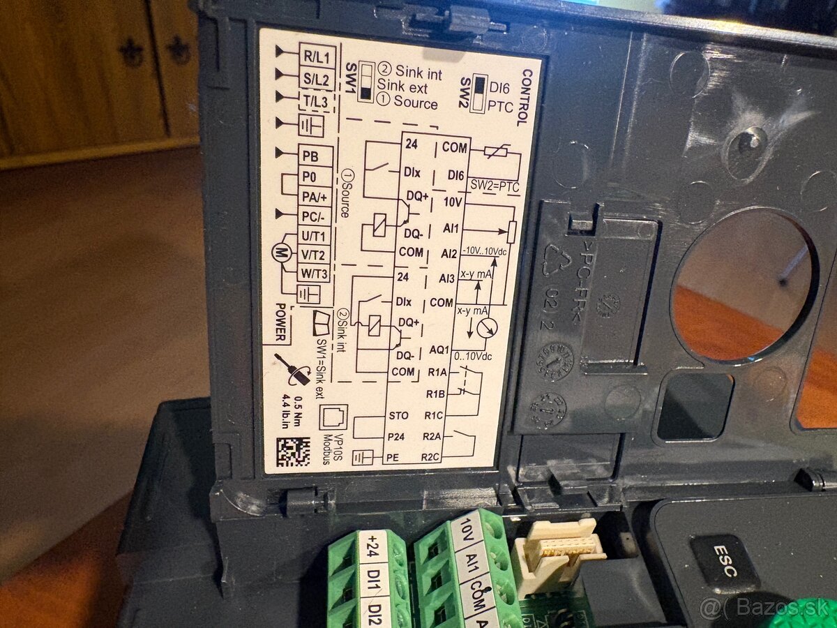 Schneider Altivar Menič 240V 8A - 4