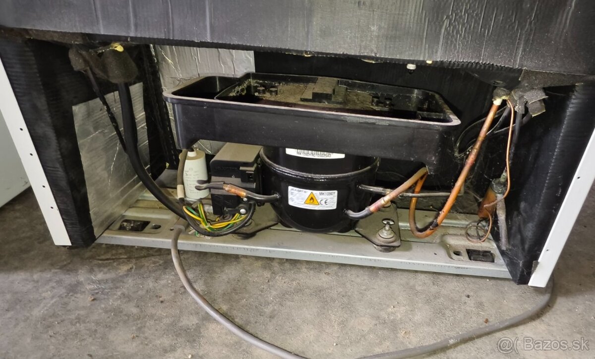 Chladnicka s mrazakom INDESIT - 4