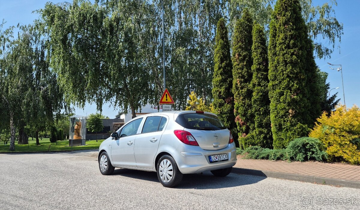 Opel Corsa 1.4 benzín automat rv.10/2009 - 4