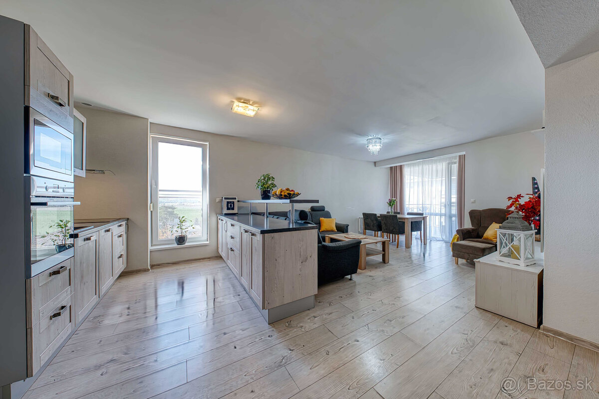 Na predaj 3-izbový byt s terasou Na Zongorke v Trenčíne - 4