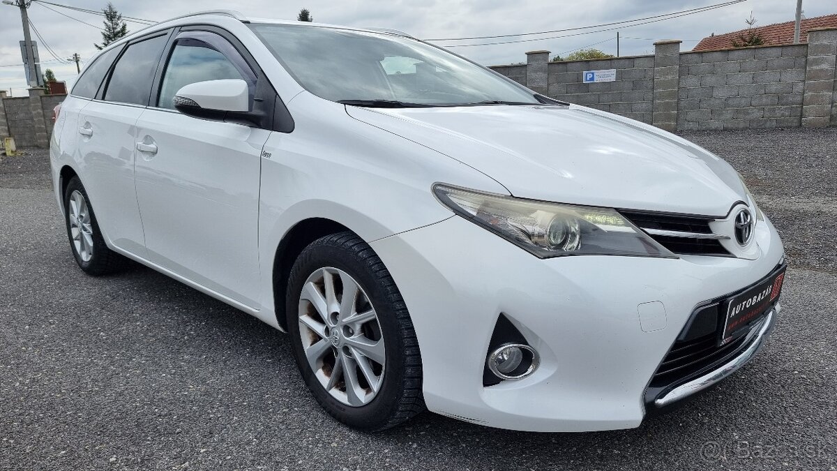 Toyota Auris Touring Sports 1.4 l D-4D DPF Style za 5.690 € - 4